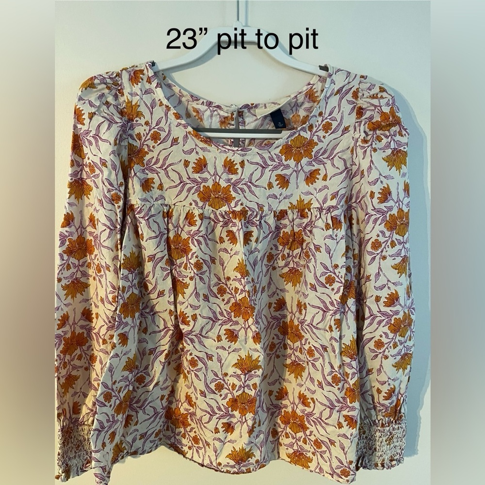 Universal Threads XL Women’s Smocked Blouse